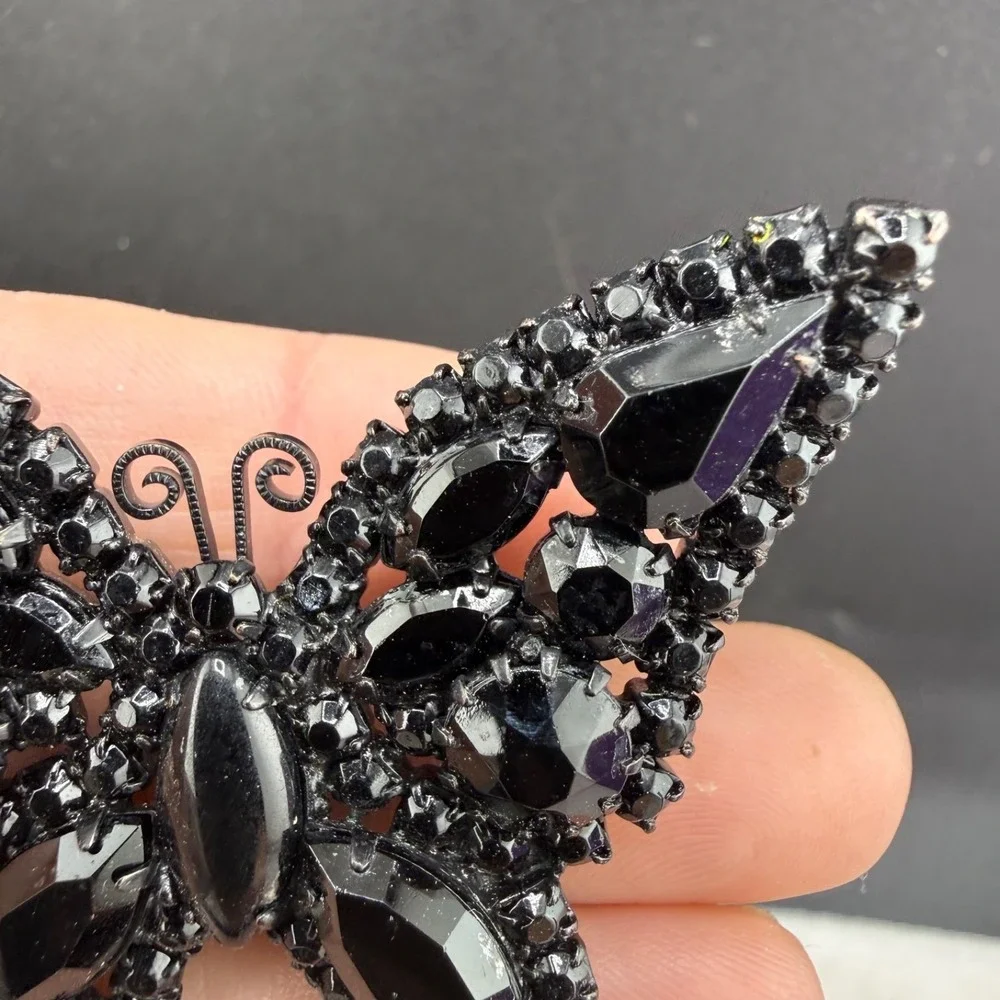Vintage Weiss Butterfly Brooch Black Rhinestone Enamel